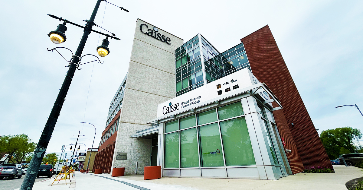 Caisse Assiniboine sur le boulevard Provencher à Saint-Boniface.