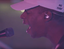 Karim Ouellet chante lors d'Équinoxe